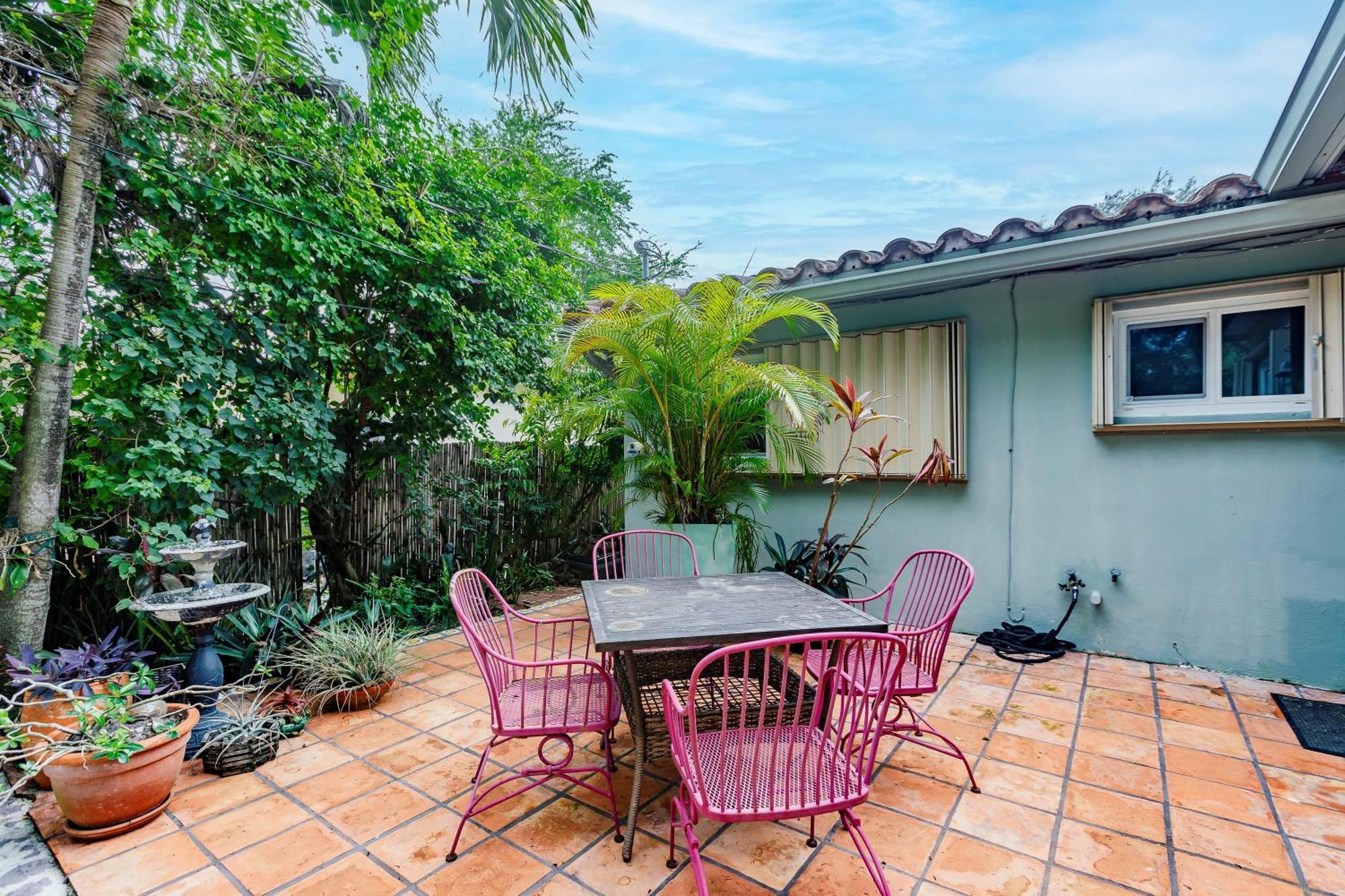 Bnb Hyperion - Updated 1B1B Hideaway - Sleeps 3 Hollywood Exterior foto